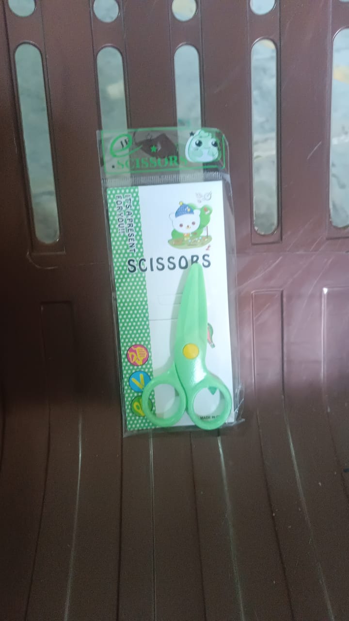 Plastic Safety Scissor, Pre-school Training Scissors (1 Pc) Plastic Safety Scissor, Pre-school Training Scissors (1 Pc)